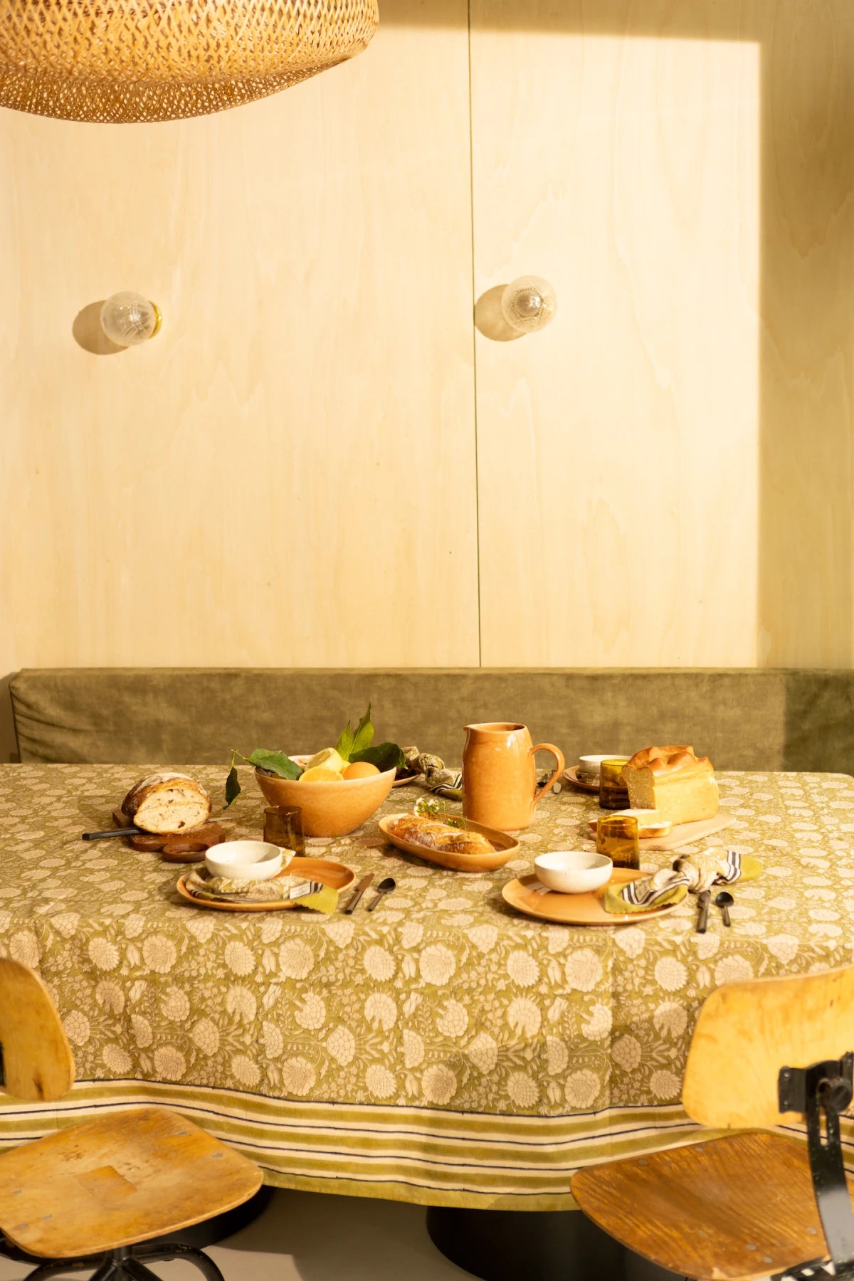 Nappe Chutny – Pallavi Olive – Apache Collections