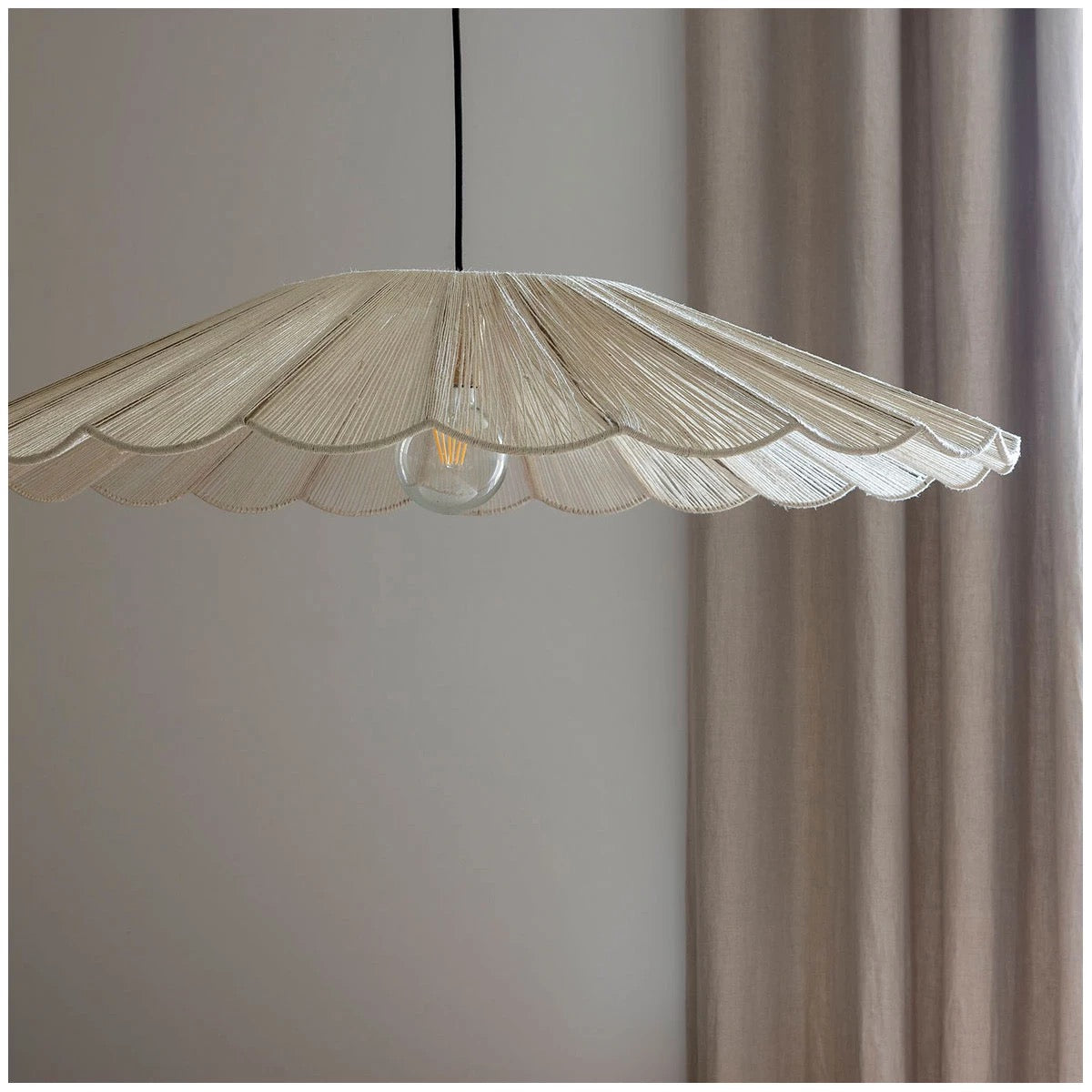 Suspension Marguerite en jute blanche