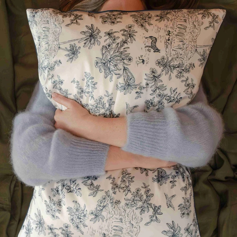 Taie d'oreiller 100% pure soie de mûrier - motif nuit sauvage