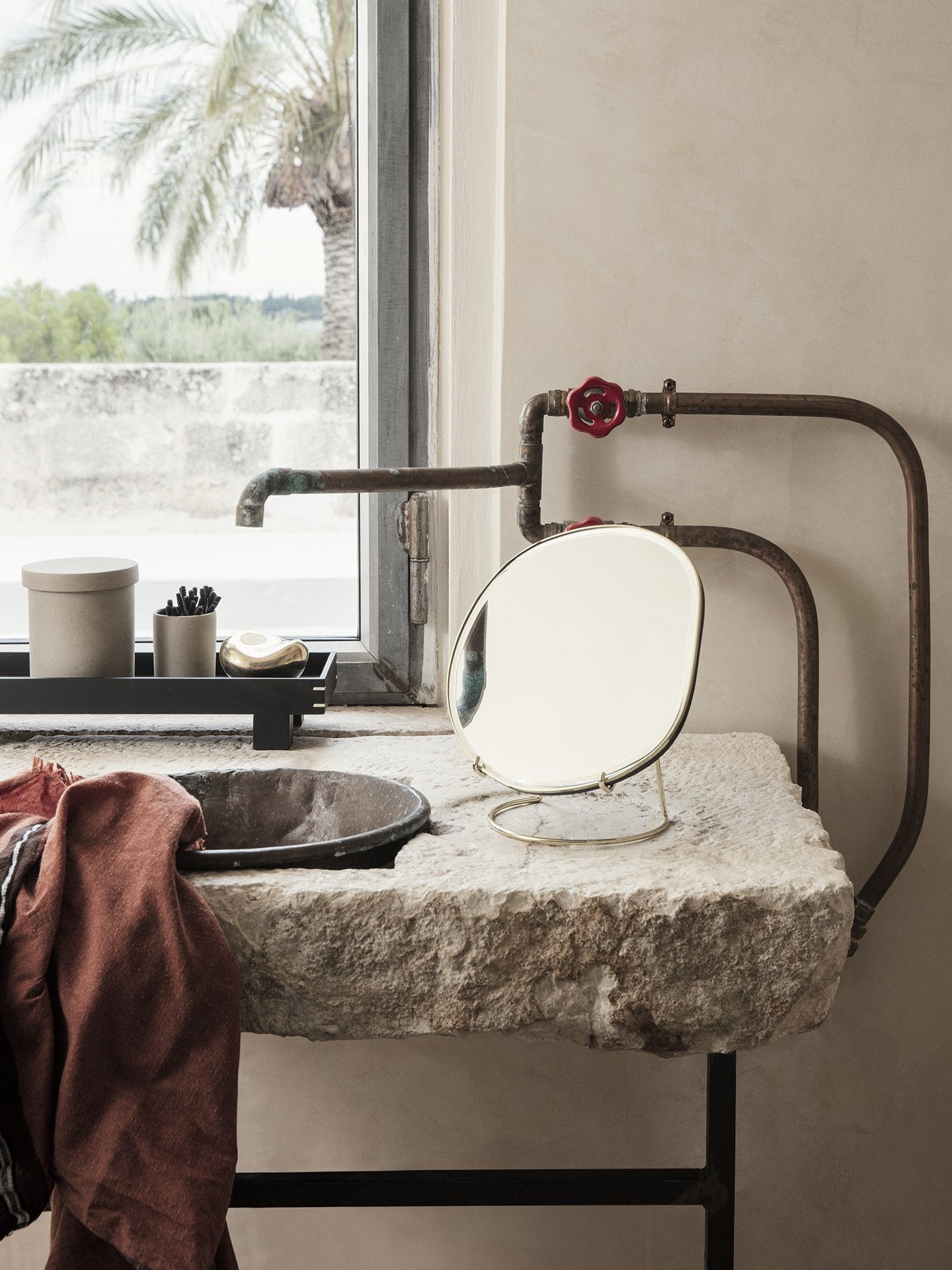 Pound table mirror