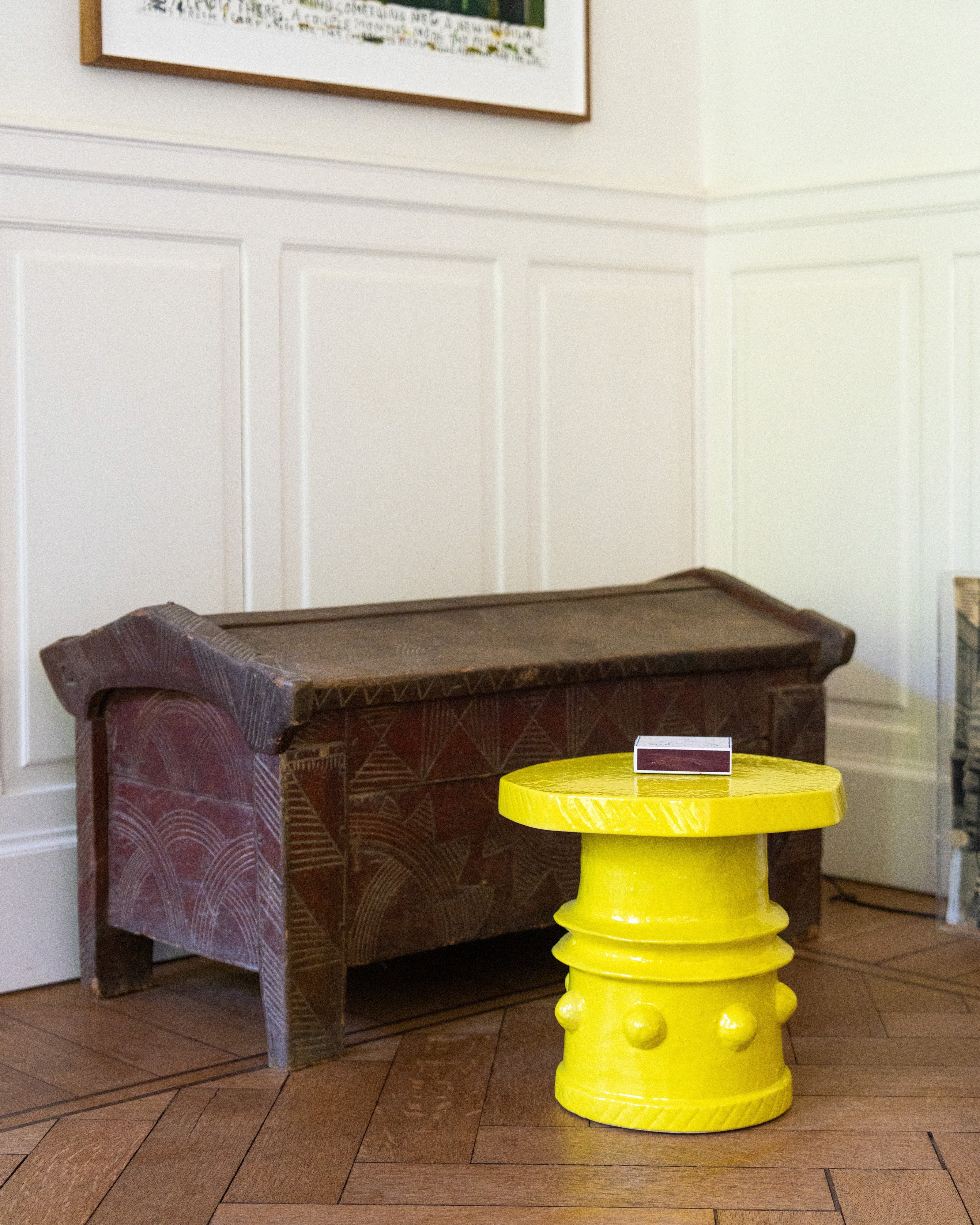 Table d’appoint jaune Clara