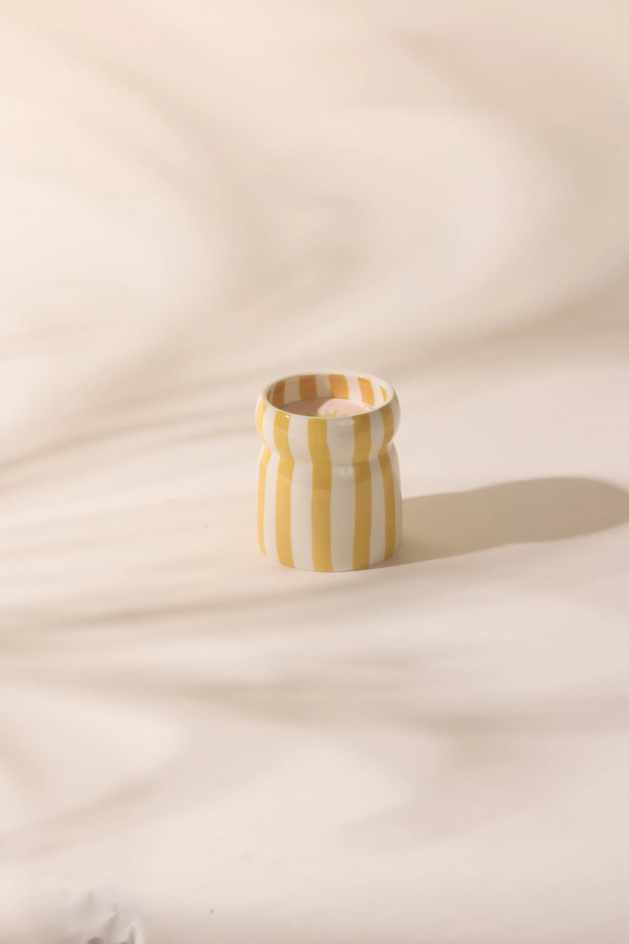 Bougie Cabana rayures jaune