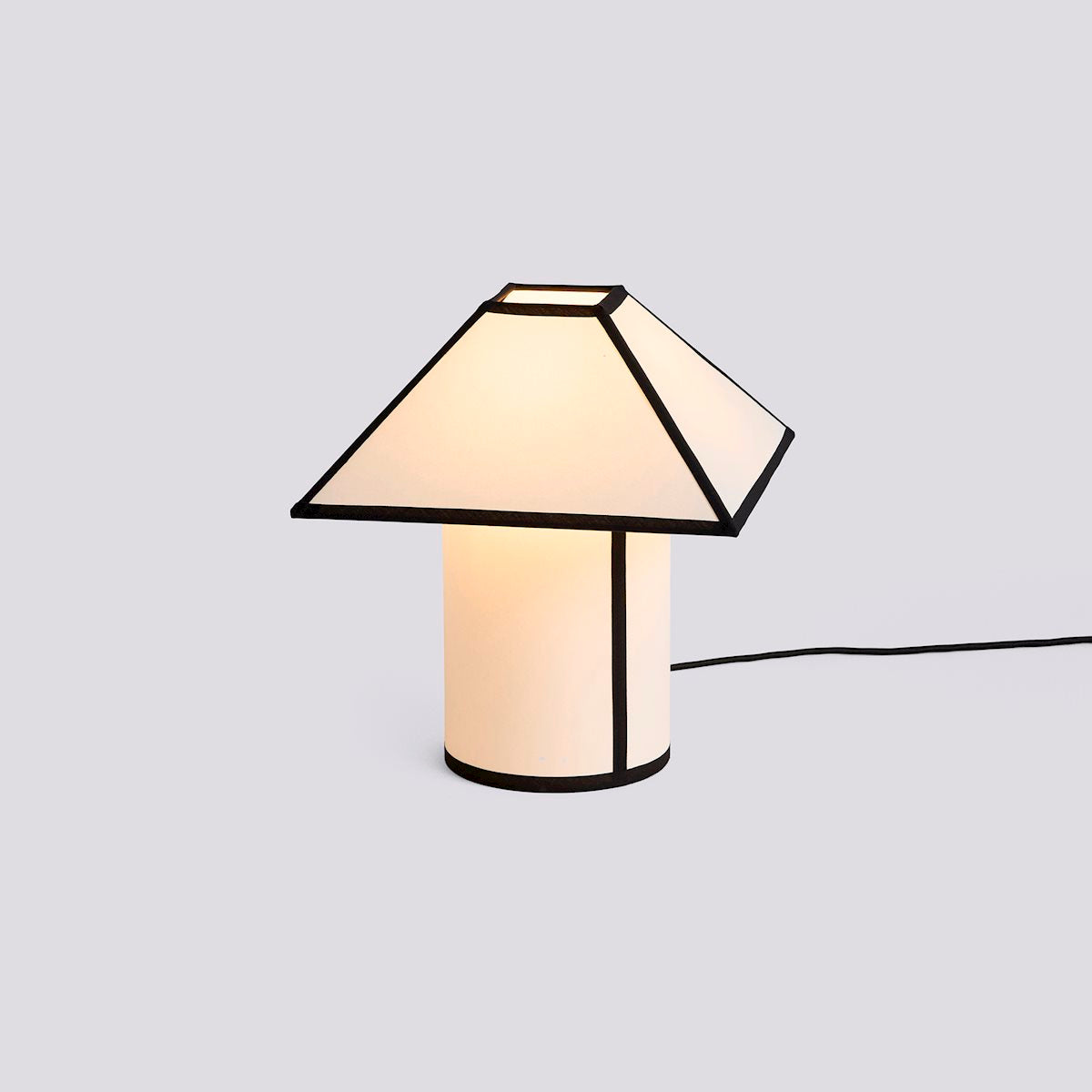 Lampe de table Ava Pyramid 290 - HAY