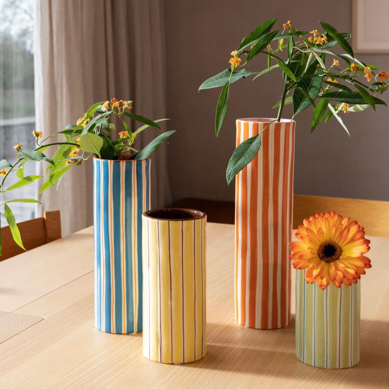 Vase ray yellow