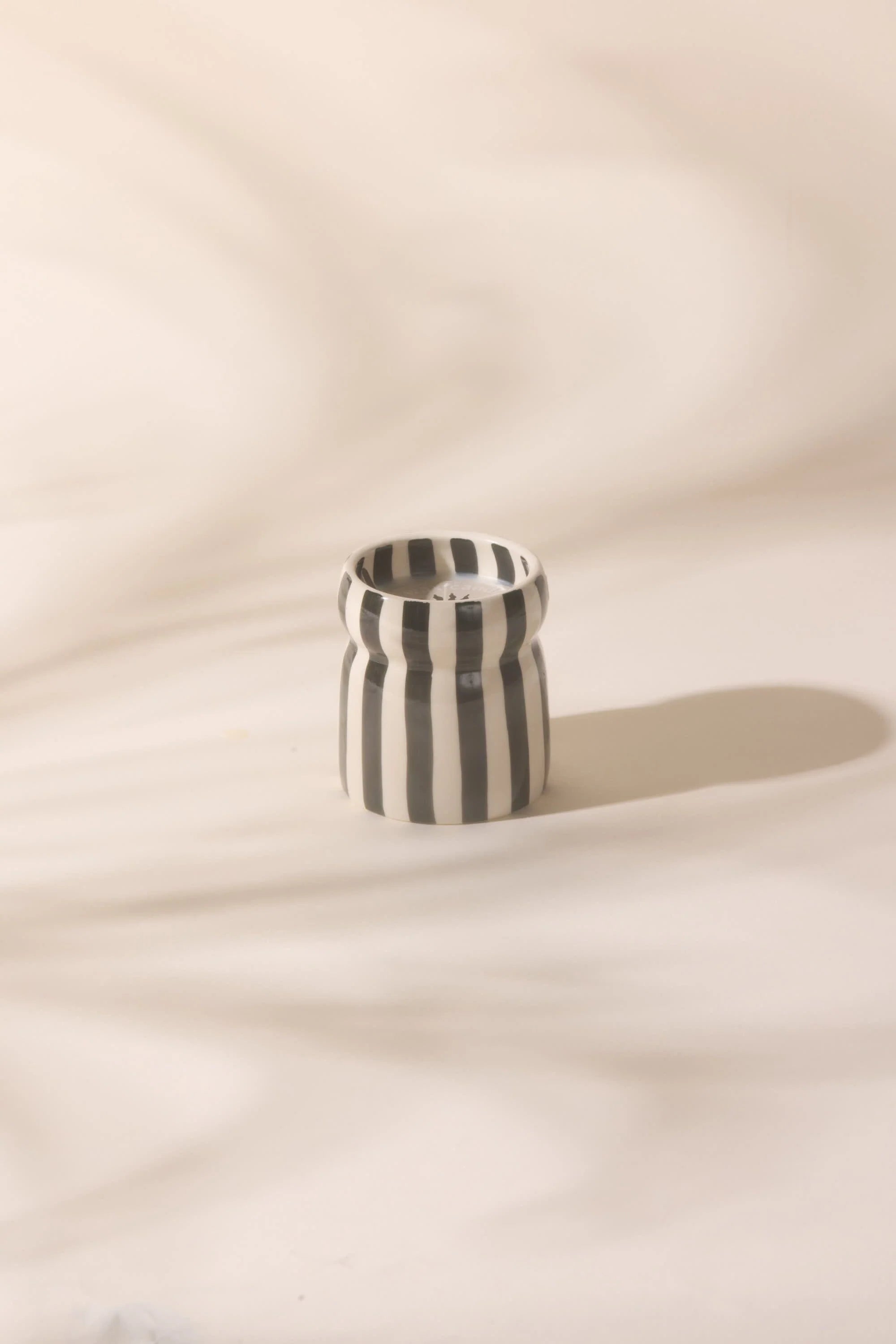 Bougie Cabana rayures noir
